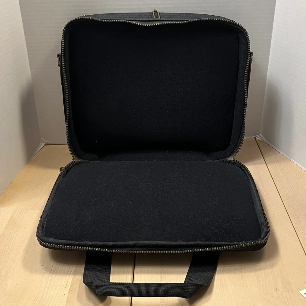 Y2K Eddie Bauer Black Nylon Laptop Case Brass & Leather Trim - No Shoulder Strap